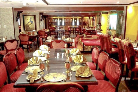 مطعم ممتاز محل للأطعمة الهندية فندق اريبيان كورتيارد فندق وسبا بر دبي