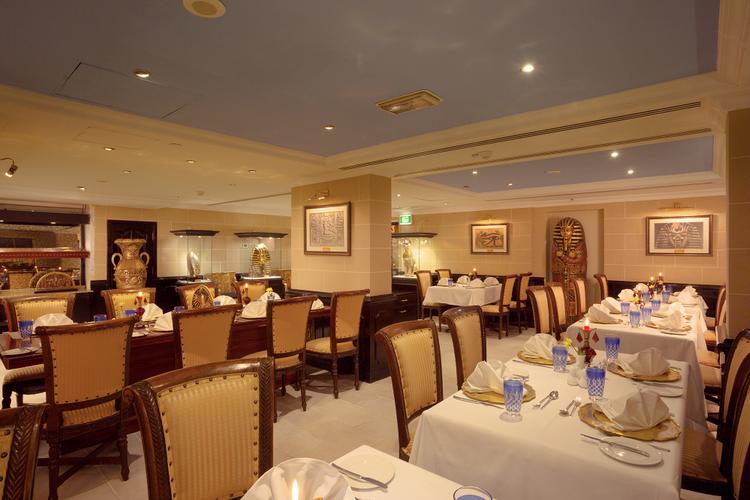 مطعم ومقهى الفرعون فندق اريبيان كورتيارد فندق وسبا بر دبي مطعم ومقهى الفرعون فندق اريبيان كورتيارد فندق وسبا بر دبي